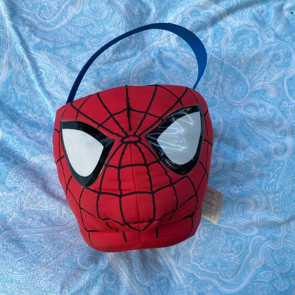 Trick or Treat 🎃 SpiderMan Basket - Picture 1 of 6